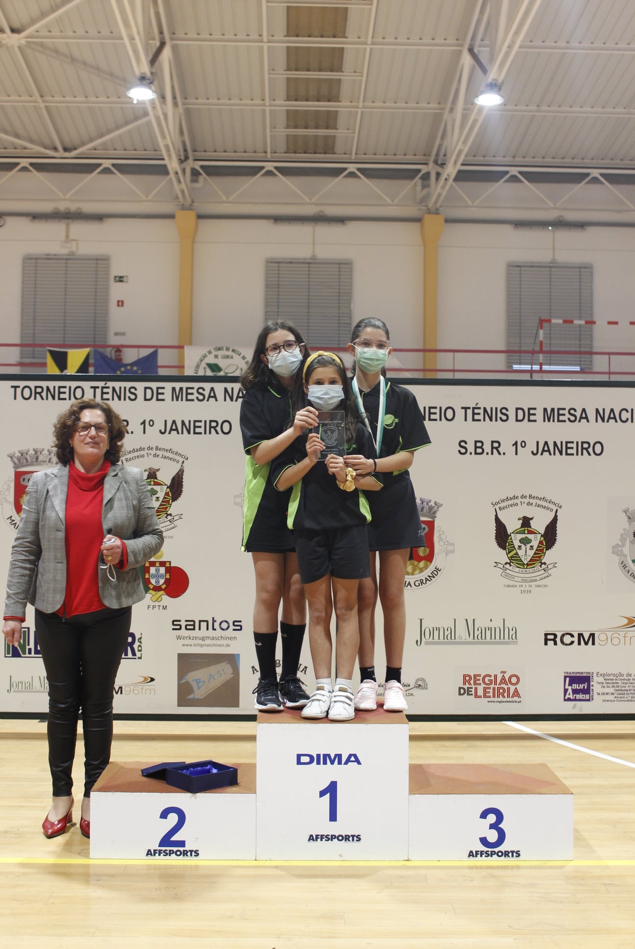 Sub 12 fem Coletivo podium FOTO