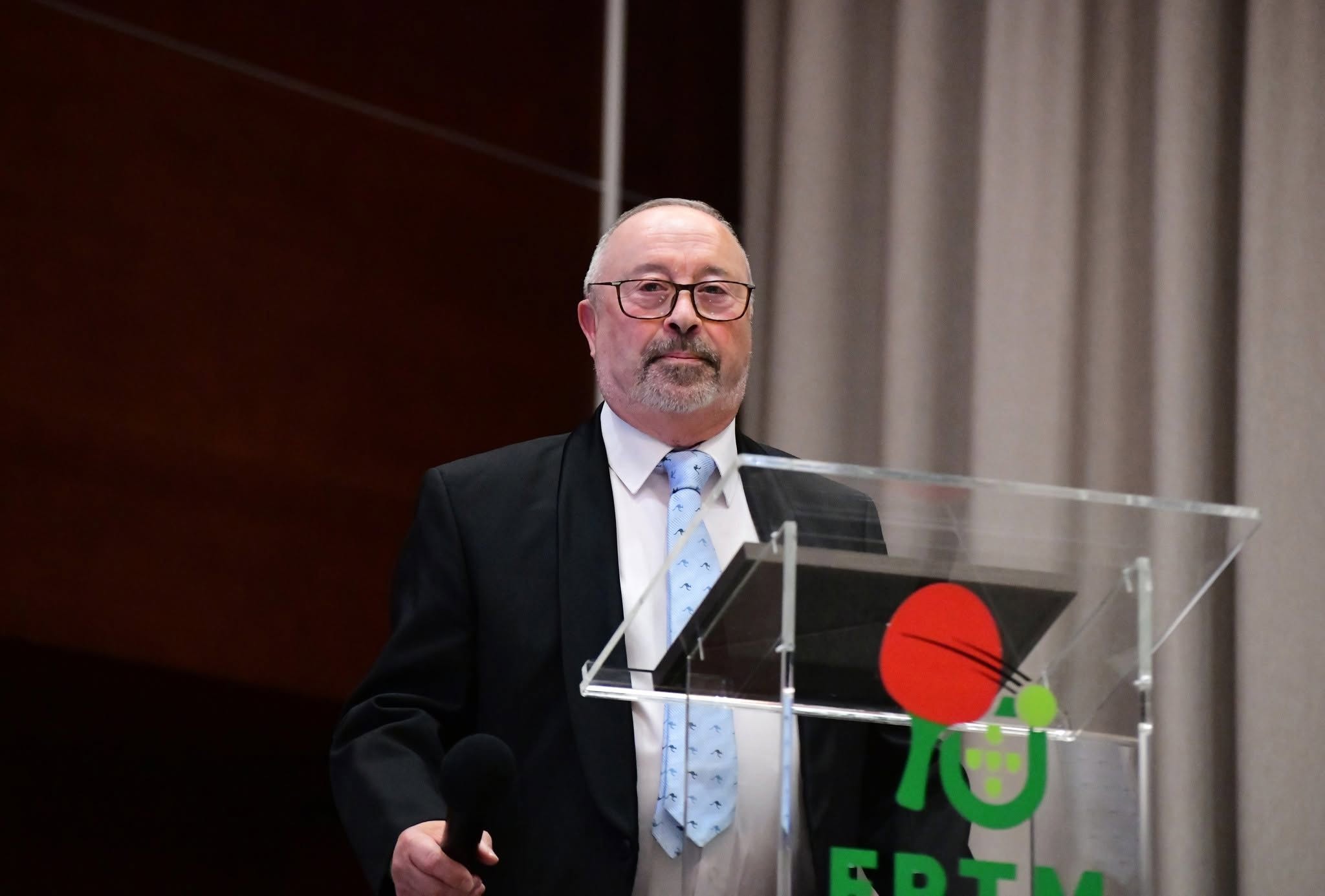 JOSE SANTOS Socio de merito